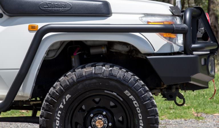 ARB | SIDE STEPS & SIDE RAILS | LC76 2007+ | Off Road Performance