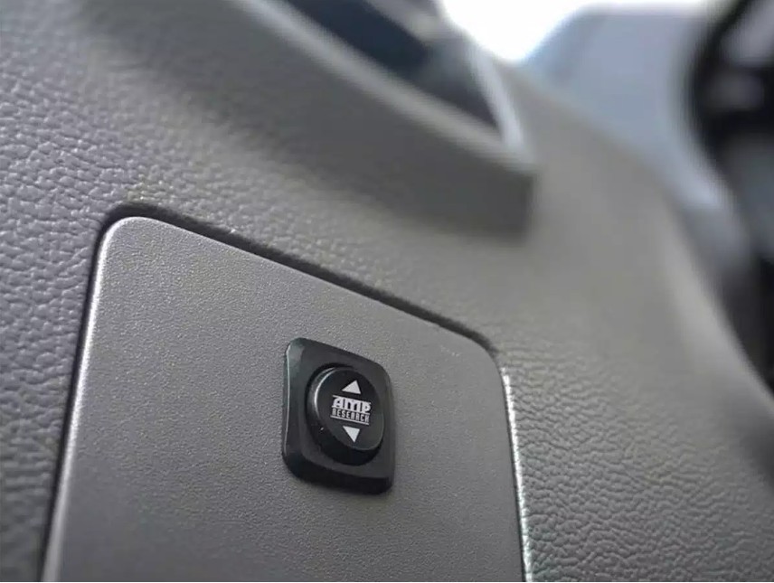 AMP RESEARCH | POWERSTEP OVERRIDE SWITCH | W/O CONTROLLER - Image 3