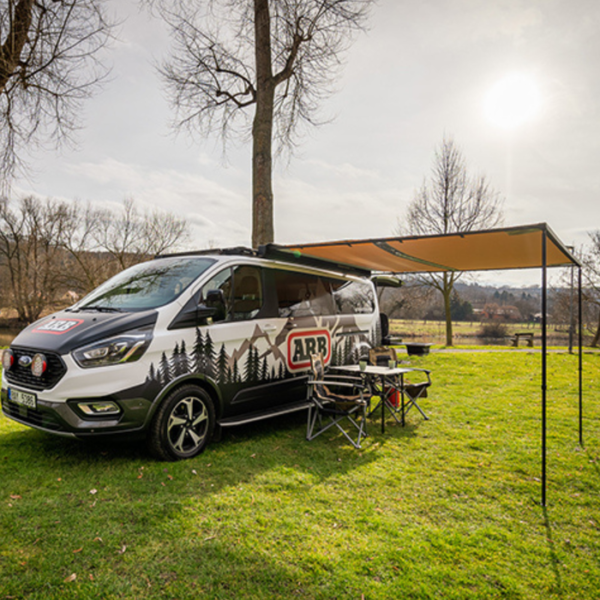 ⁦ARB | ALUM Awning with Light | Black Aluminum Case⁩ - الصورة ⁦2⁩