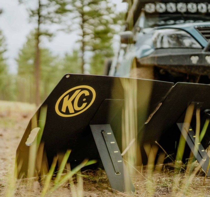 KC | 150W PORTABLE FOLDABLE SOLAR PANEL - Image 4