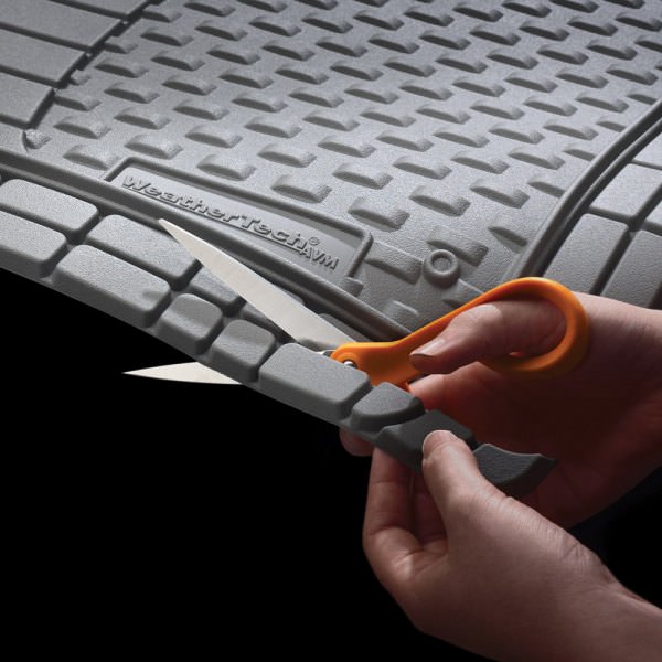 WEATHERTECH | UNIVERSAL TRIM-TO-FIT CARGO MAT | BLACK - Image 3