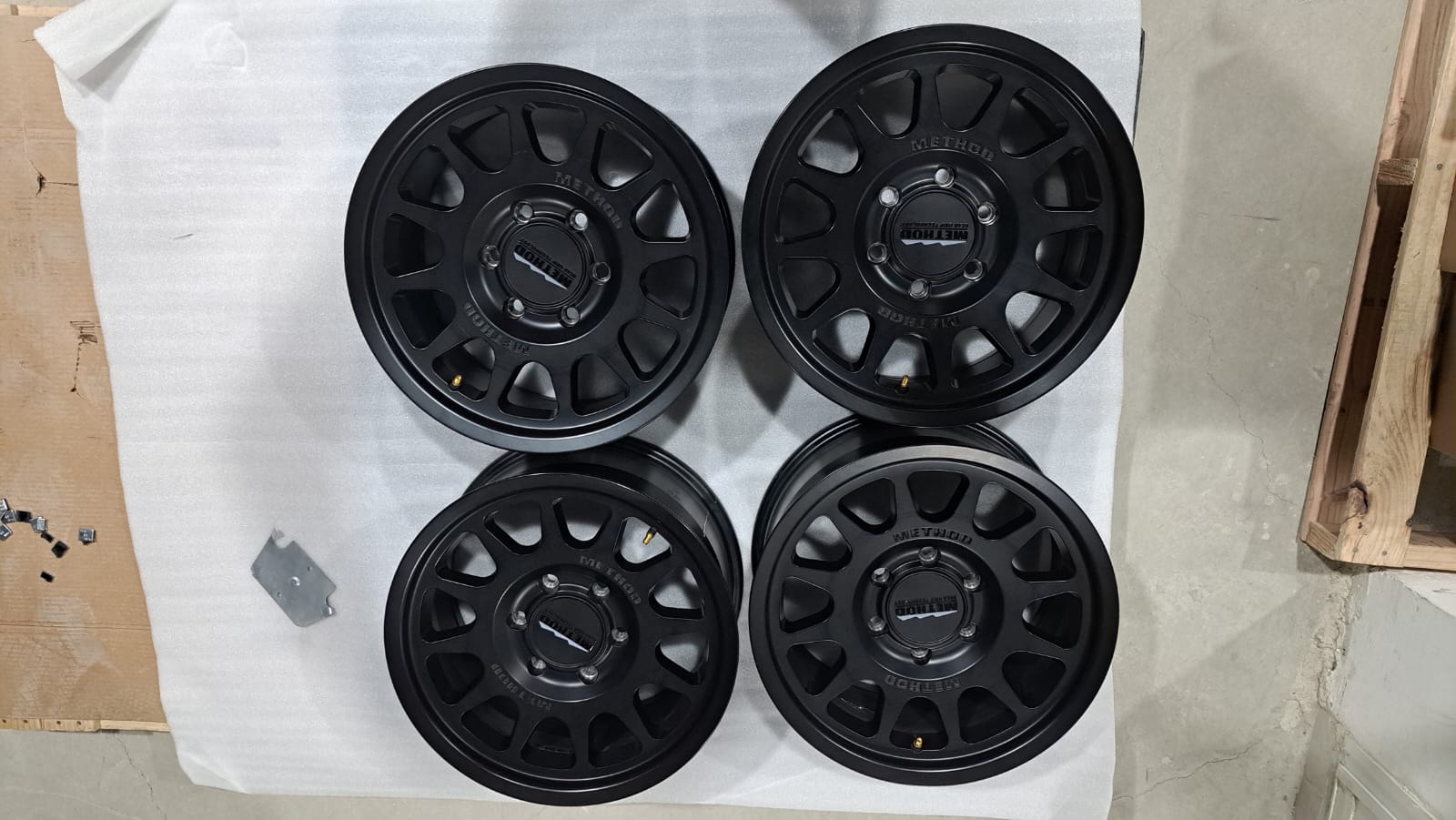 METHOD | MR703 |17X8.5 6X5.5 35MM OFFSET | MATTE BLACK - Image 11